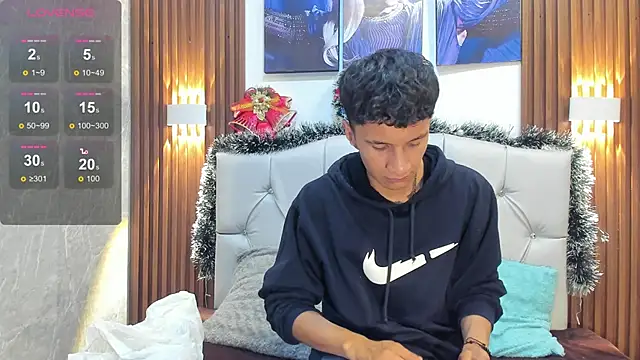 Elian Julian online show from 11/19/25, 07:58