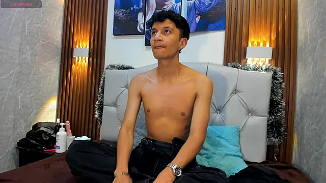 Elian Julian online show from 11/25/25, 11:59