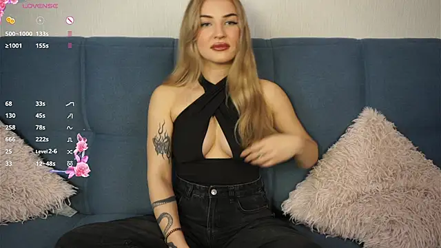 hannah aura online show from 11/08/25, 02:09