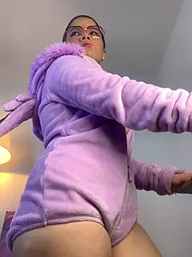 violettabond online show from 04/24/26, 12:51