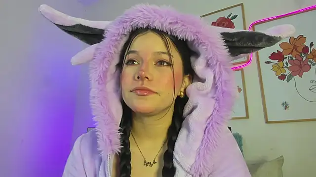 violettabond online show from 11/26/25, 11:10