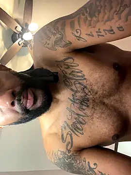 tallhandsome7ft online show from 11/30/25, 06:52