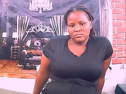 Snapshot of EbonyCurvy4u chatting on 11/07/25, 05:34 EbonyCurvy4u online show from 11/07/25, 05:34