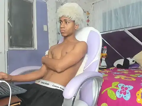 Santy bigcock 01 online show from 11/07/25, 11:59