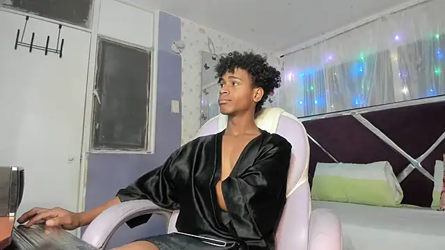 Santy bigcock 01 online show from 03/18/26, 12:08