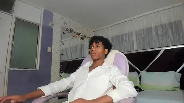 Santy bigcock 01 online show from 03/22/26, 02:48