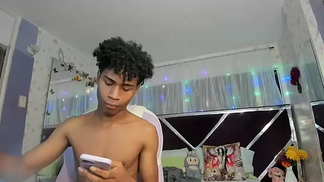 Santy bigcock 01 online show from 03/21/26, 12:09