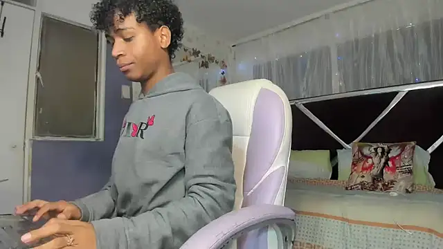 Santy bigcock 01 online show from 03/27/26, 02:29