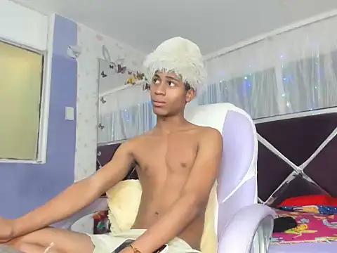 Santy bigcock 01 online show from 12/22/25, 04:45