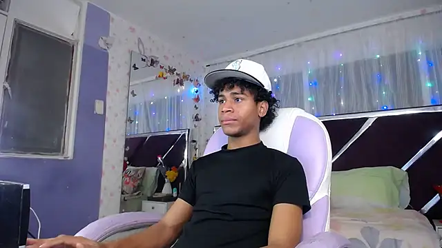 Santy bigcock 01 online show from 05/30/26, 04:12