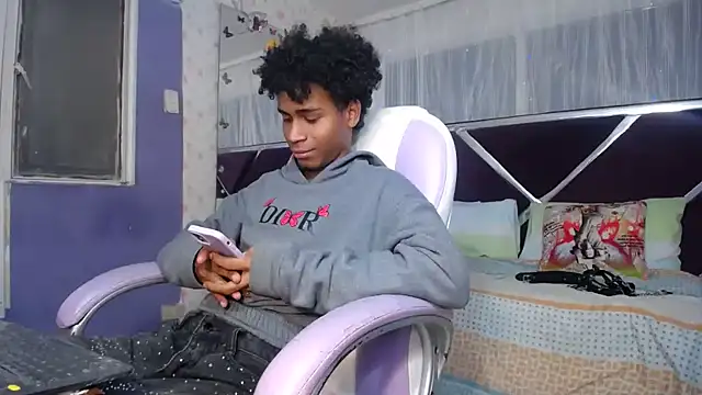 Santy bigcock 01 online show from 03/29/26, 06:20