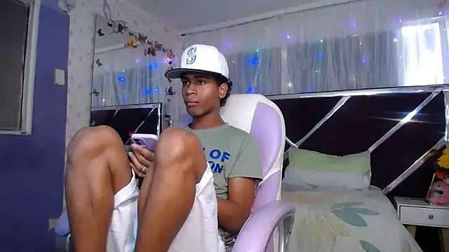 Santy bigcock 01 online show from 04/08/26, 05:25