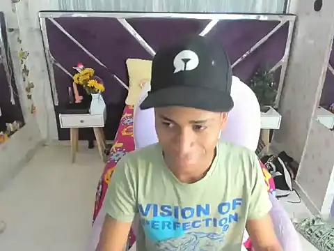 Santy bigcock 01 online show from 11/18/25, 11:46