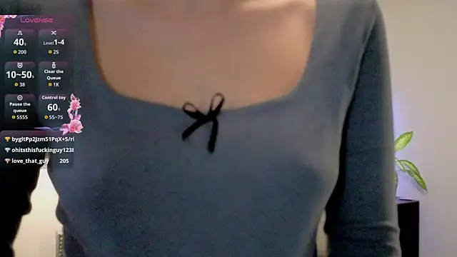 violetwluv online show from 12/04/25, 08:46