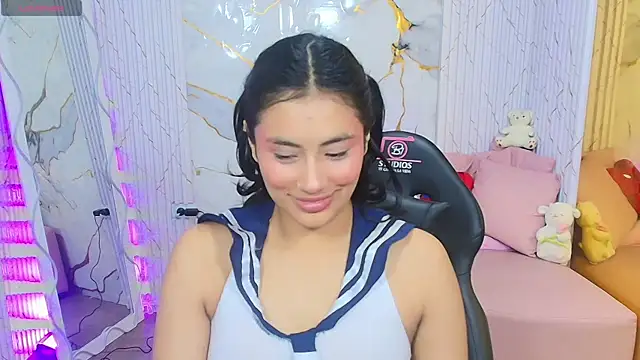 Snapshot of PEACHY_TAY chatting on 06/03/26, 11:44 PEACHY TAY online show from 06/03/26, 11:44