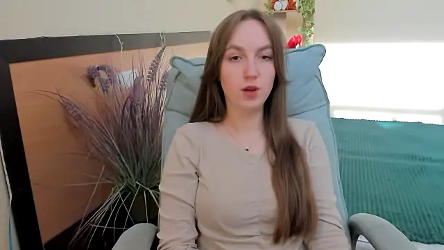 Snapshot of Nesie-Stoun chatting on 11/17/25, 09:46 Nesie-Stoun online show from 11/17/25, 09:46