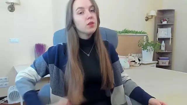 Snapshot of Nesie-Stoun chatting on 11/25/25, 09:31 Nesie-Stoun online show from 11/25/25, 09:31