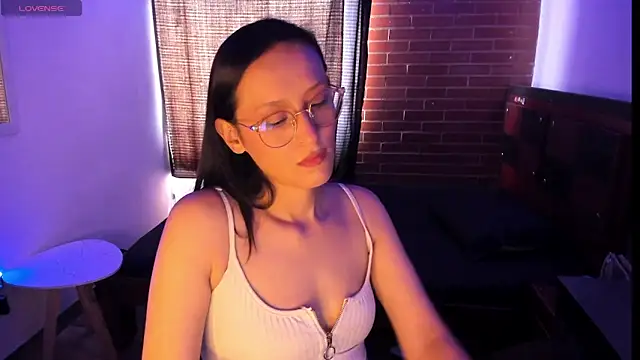 Snapshot of Samantha_Devil chatting on 11/25/25, 05:46 Samantha Devil online show from 11/25/25, 05:46