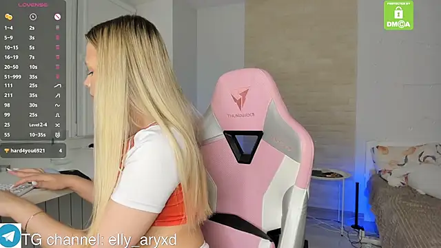 elly aryxd online show from 11/24/25, 04:18