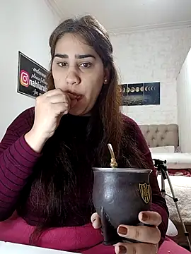 Snapshot of nahiarabiel33 chatting on 06/23/26, 07:01 nahiarabiel33 online show from 06/23/26, 07:01