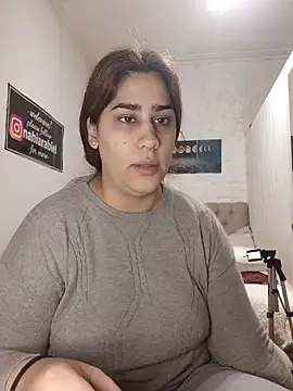 Snapshot of nahiarabiel33 chatting on 06/12/26, 05:10 nahiarabiel33 online show from 06/12/26, 05:10