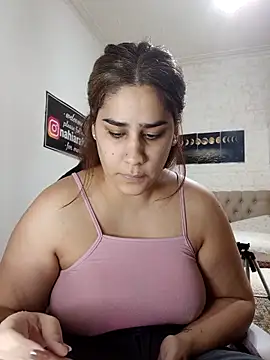 nahiarabiel33 online show from 05/29/26, 03:51