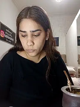 nahiarabiel33 online show from 06/01/26, 07:57