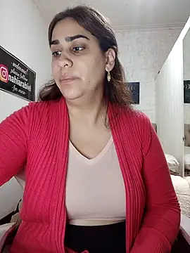 nahiarabiel33 online show from 04/08/26, 05:25