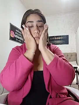 nahiarabiel33 online show from 05/03/26, 04:10