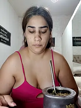 nahiarabiel33 online show from 02/11/26, 02:28