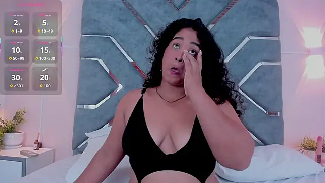 alana-silva online show from 11/17/25, 01:37