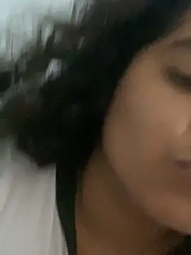 alana-silva online show from 04/15/26, 03:23