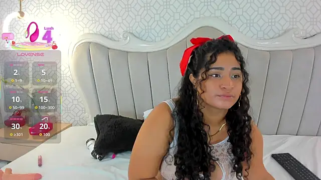 Snapshot of alana-silva chatting on 01/16/26, 01:04 alana-silva online show from 01/16/26, 01:04