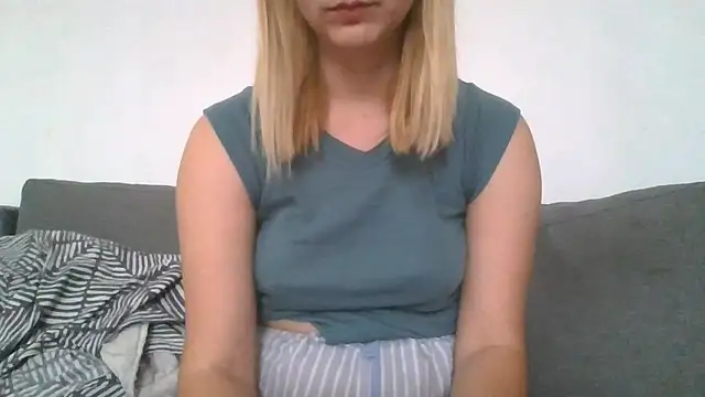 Snapshot of dirty_sasha00 chatting on 07/20/26, 03:25 dirty sasha00 online show from 07/20/26, 03:25