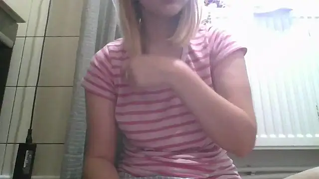 Snapshot of dirty_sasha00 chatting on 06/20/26, 02:49 dirty sasha00 online show from 06/20/26, 02:49