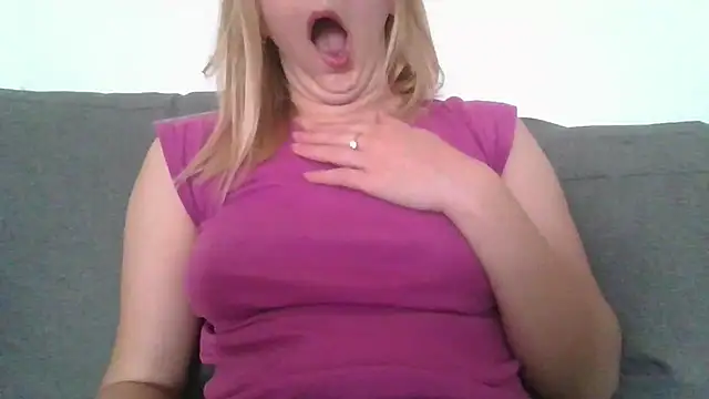 Snapshot of dirty_sasha00 chatting on 07/11/26, 03:40 dirty sasha00 online show from 07/11/26, 03:40