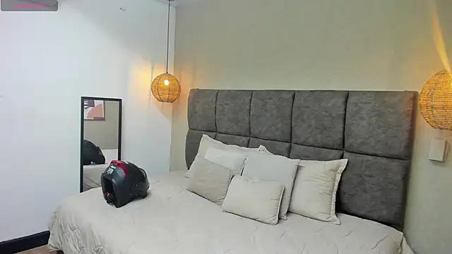 annie  20 online show from 11/19/25, 12:05