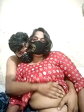 Snapshot of Sexybou69@xh chatting on 11/07/25, 05:50 Sexybou69xh online show from 11/07/25, 05:50