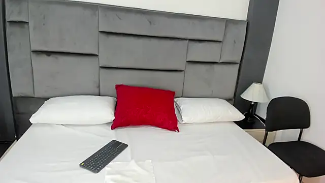 CatleyaSmith online show from 12/16/25, 11:58