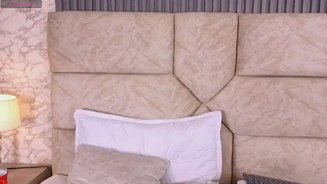 violett fowlerxx online show from 05/20/26, 04:42