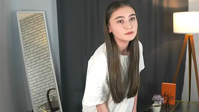 Snapshot of AriannaSemke chatting on 11/06/25, 03:54 AriannaSemke online show from 11/06/25, 03:54