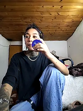 Snapshot of lyam_ebony_ chatting on 01/11/26, 04:52 lyam ebony online show from 01/11/26, 04:52