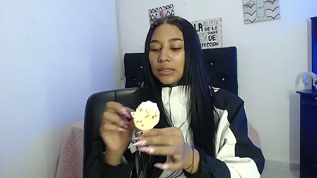 Snapshot of lyam_ebony_ chatting on 02/07/26, 09:23 lyam ebony online show from 02/07/26, 09:23