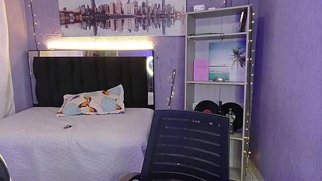 lyam ebony  online show from 11/08/25, 08:45