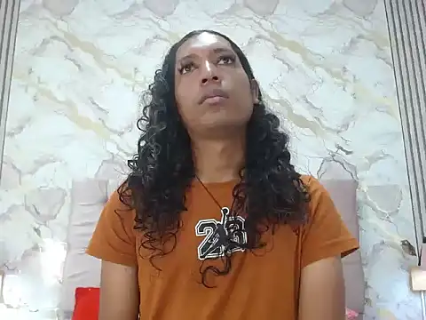 MiaCoock online show from 12/22/25, 02:06