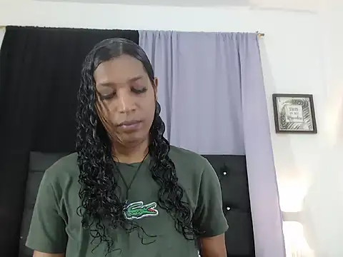 MiaCoock online show from 11/08/25, 01:25