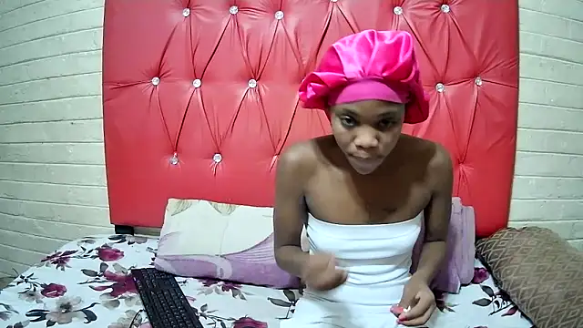 Snapshot of Pin-pop chatting on 11/26/25, 07:14 Pin-pop online show from 11/26/25, 07:14