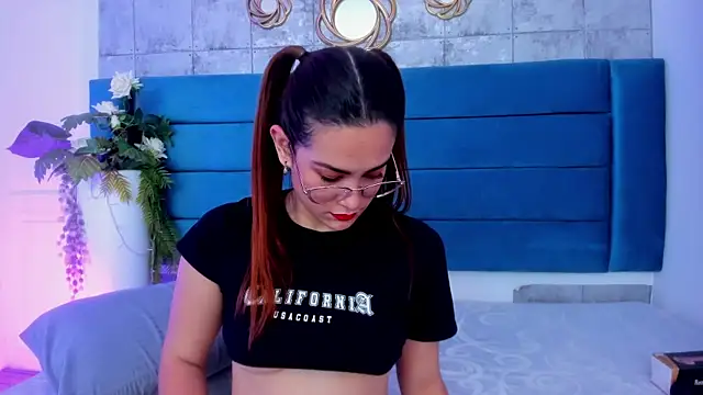 SaraAlvarezx online show from 03/06/26, 04:40