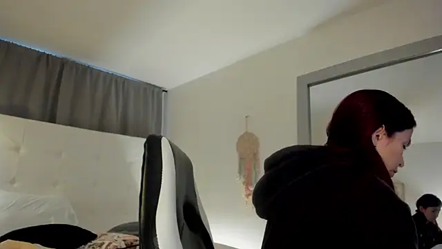 Emi Rosee online show from 12/20/25, 12:19