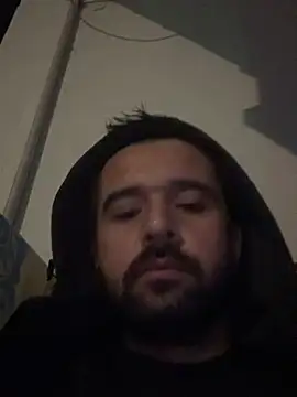 Snapshot of NiktirGit31 chatting on 11/04/25, 06:11 NiktirGit31 online show from 11/04/25, 06:11